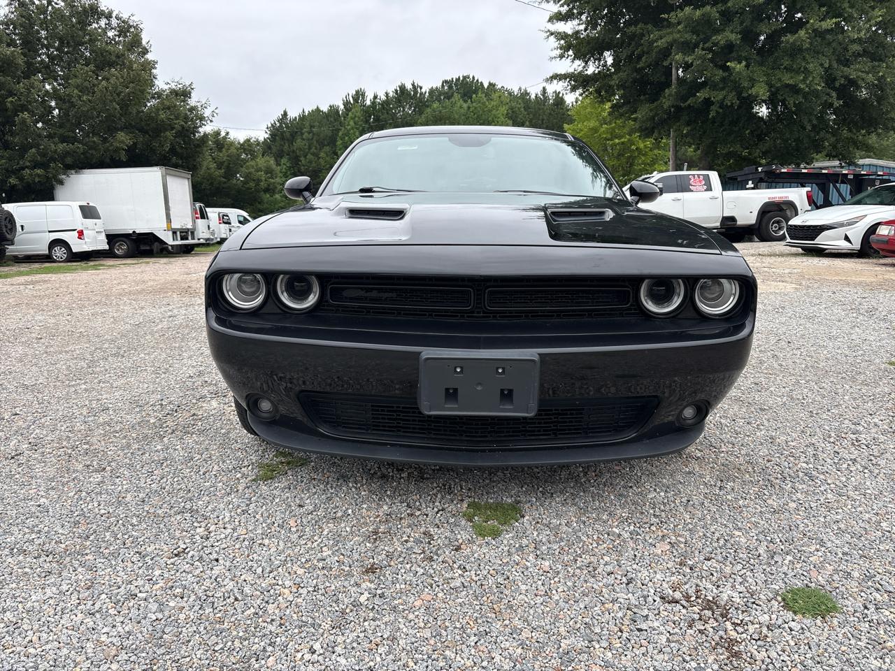 Dodge Challenger SXT RWD 2019