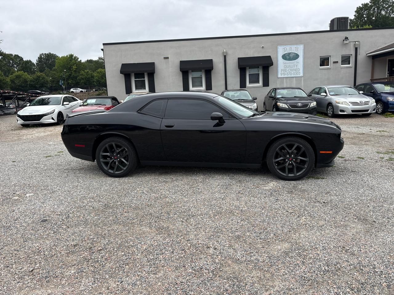 Dodge Challenger SXT RWD 2019