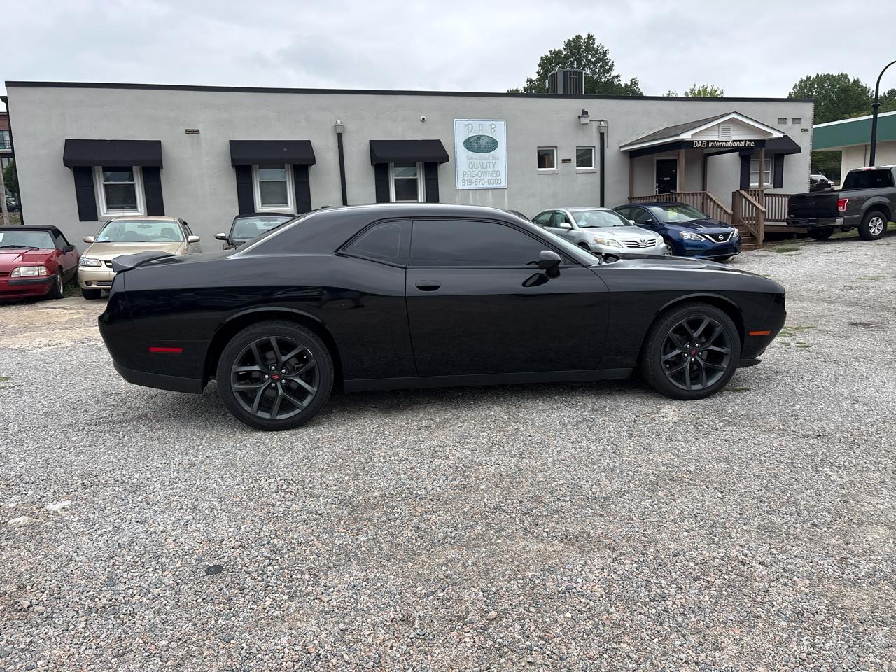 Dodge Challenger SXT RWD 2019