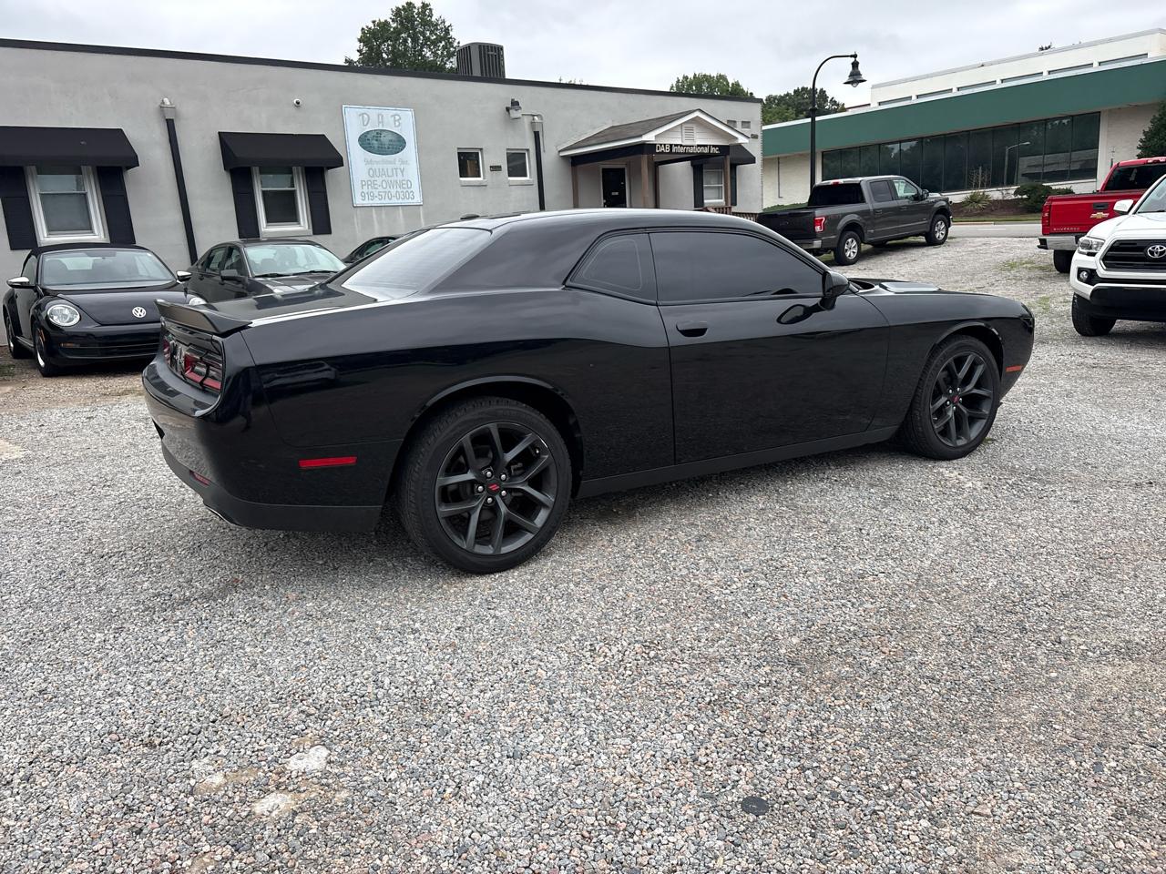 Dodge Challenger SXT RWD 2019
