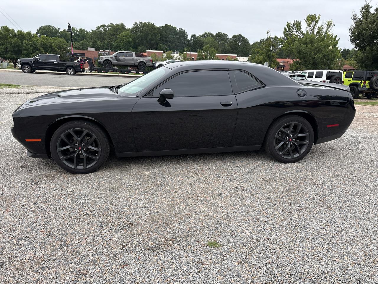 Dodge Challenger SXT RWD 2019