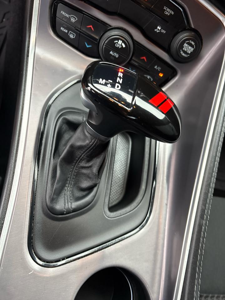 Dodge Challenger SXT RWD 2019