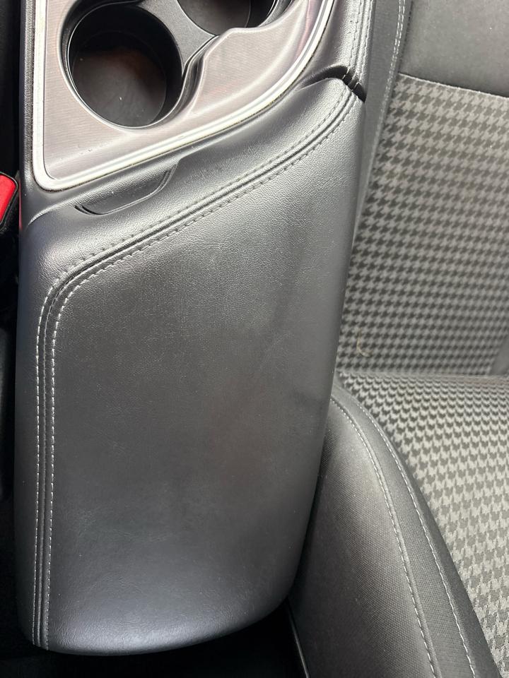 Dodge Challenger SXT RWD 2019