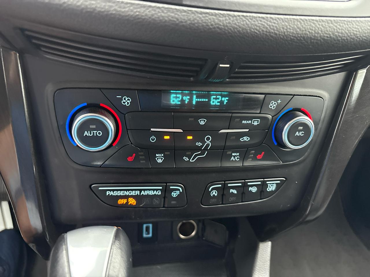 Ford Escape Titanium FWD 2017