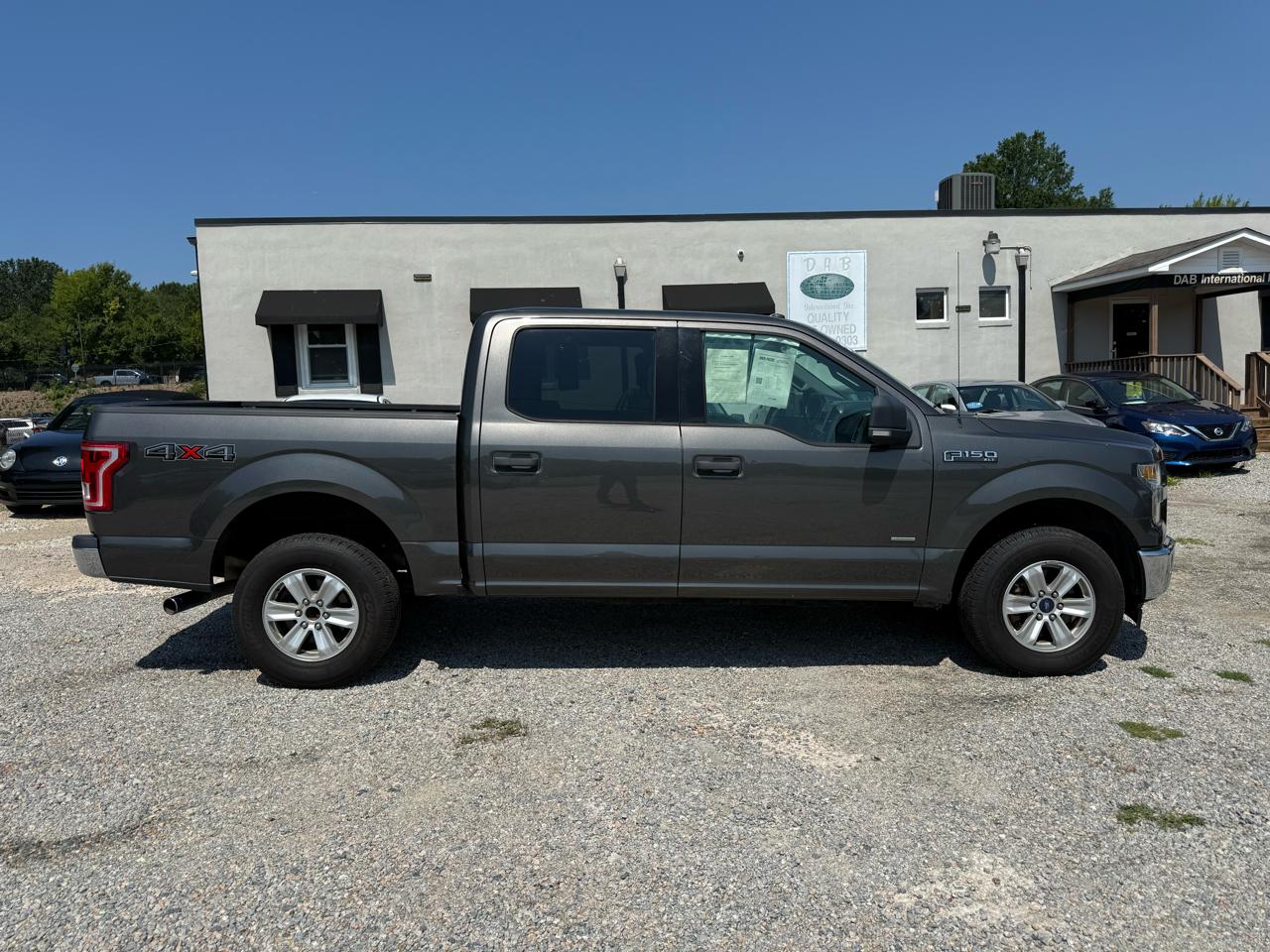 Ford F-150 4WD SuperCrew 139" XLT 2017