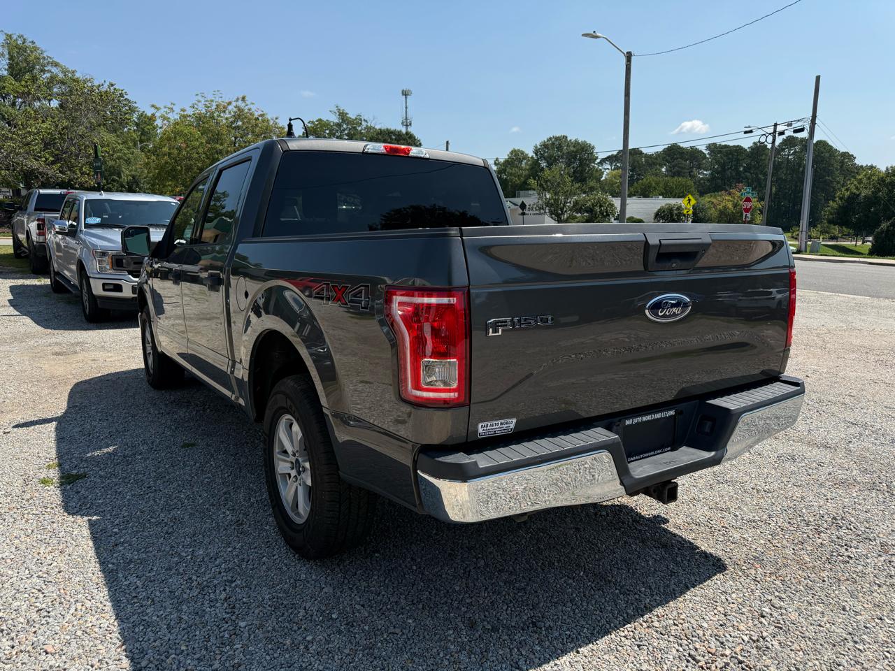 Ford F-150 4WD SuperCrew 139" XLT 2017
