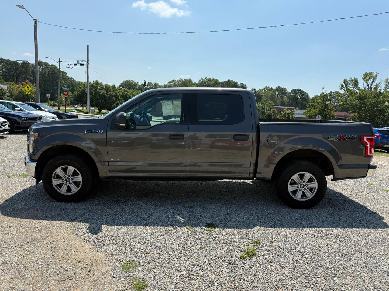 Ford F-150 4WD SuperCrew 139" XLT 2017