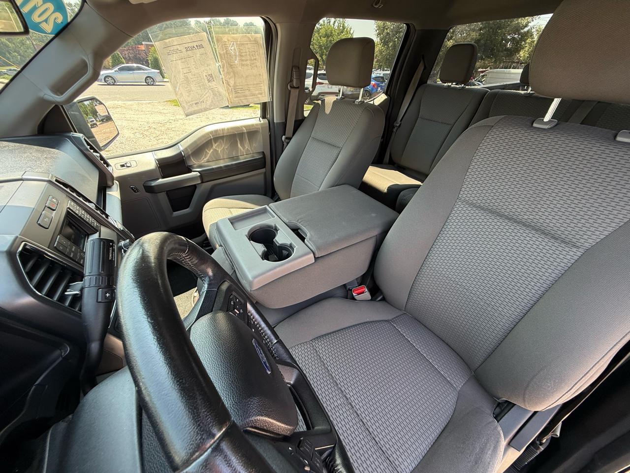 Ford F-150 4WD SuperCrew 139" XLT 2017