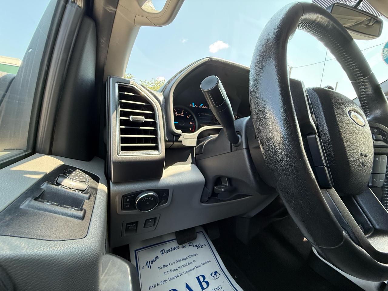 Ford F-150 4WD SuperCrew 139" XLT 2017