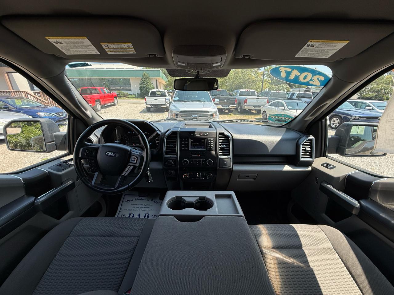 Ford F-150 4WD SuperCrew 139" XLT 2017