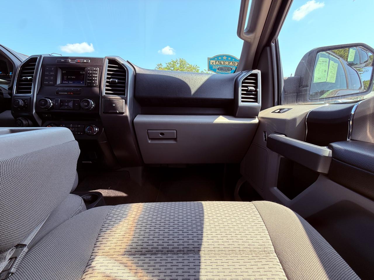 Ford F-150 4WD SuperCrew 139" XLT 2017