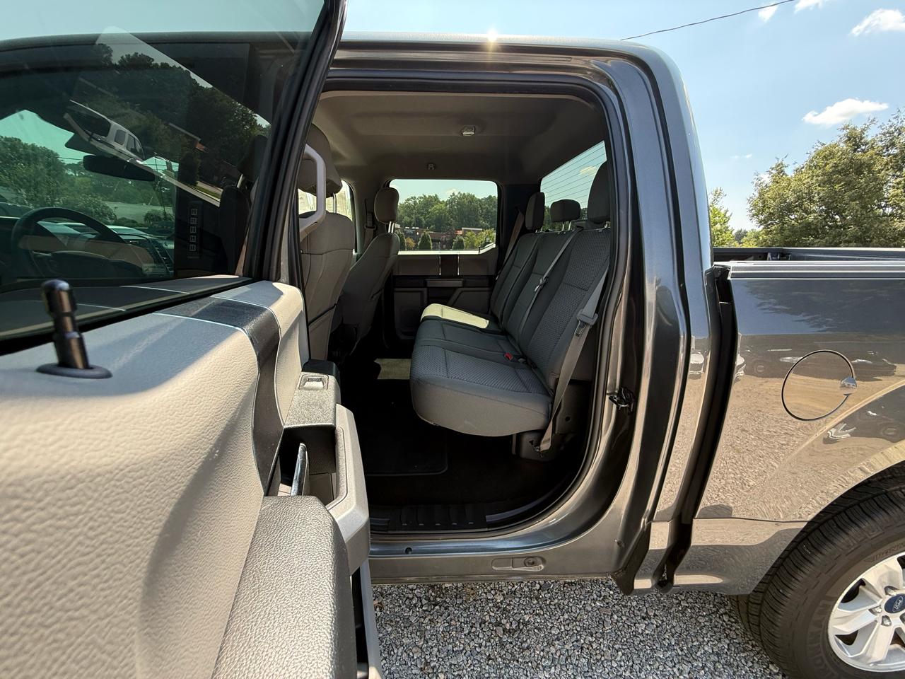 Ford F-150 4WD SuperCrew 139" XLT 2017