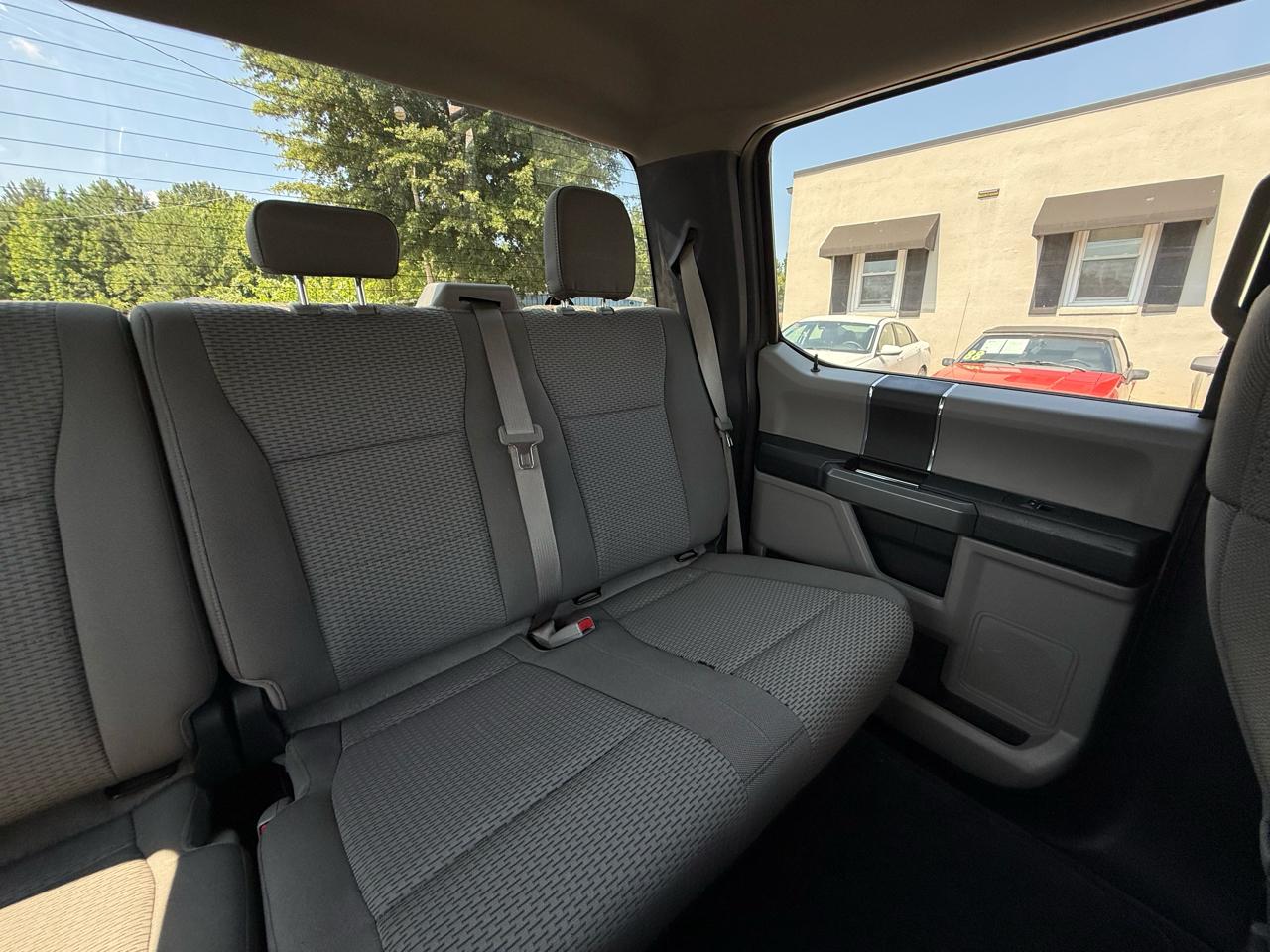 Ford F-150 4WD SuperCrew 139" XLT 2017