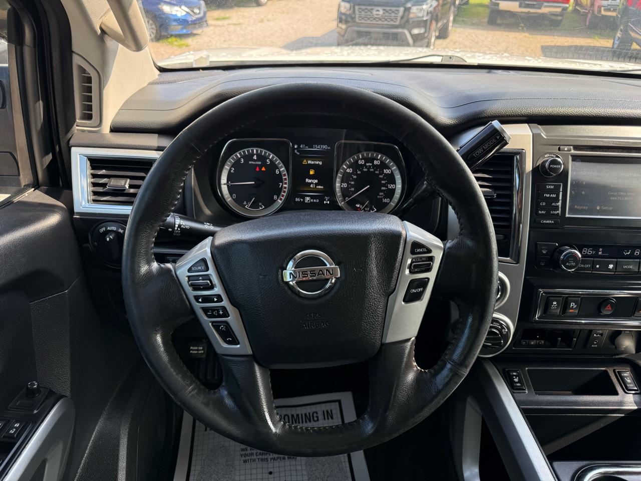 Nissan Titan 4x4 Crew Cab SV 2017