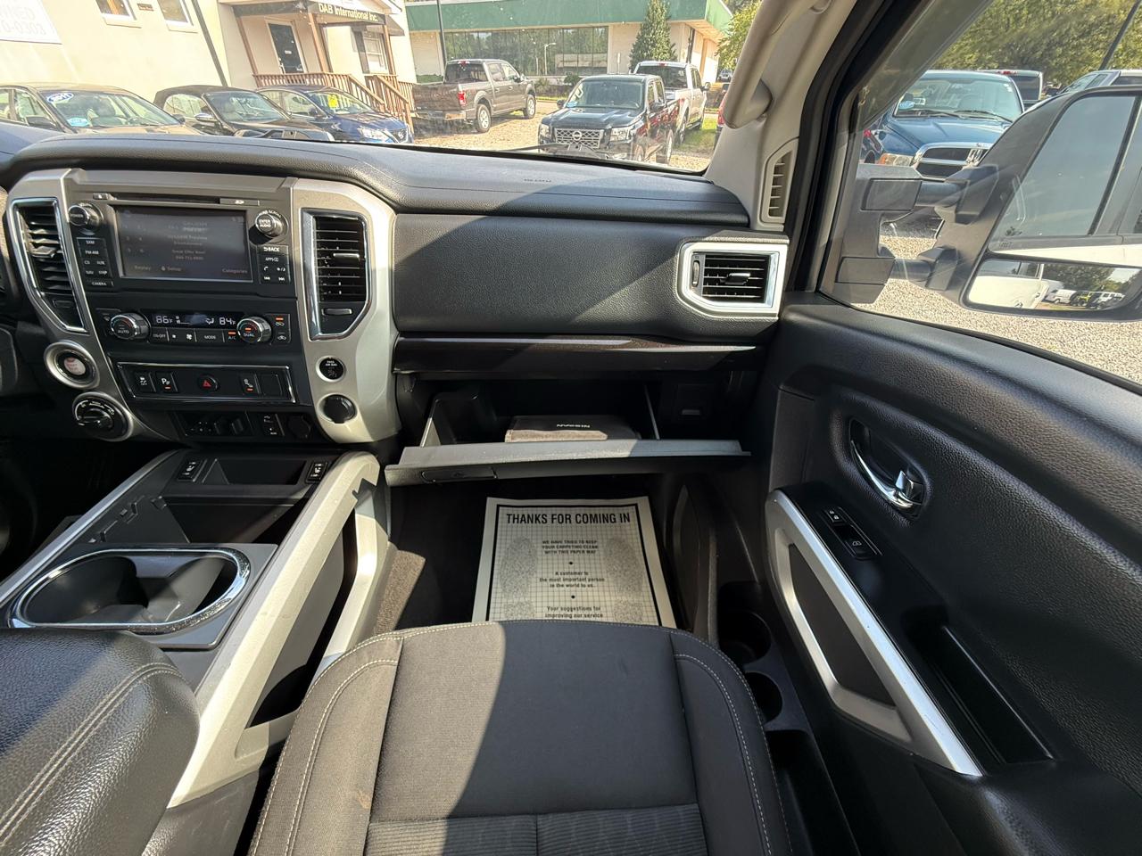 Nissan Titan 4x4 Crew Cab SV 2017