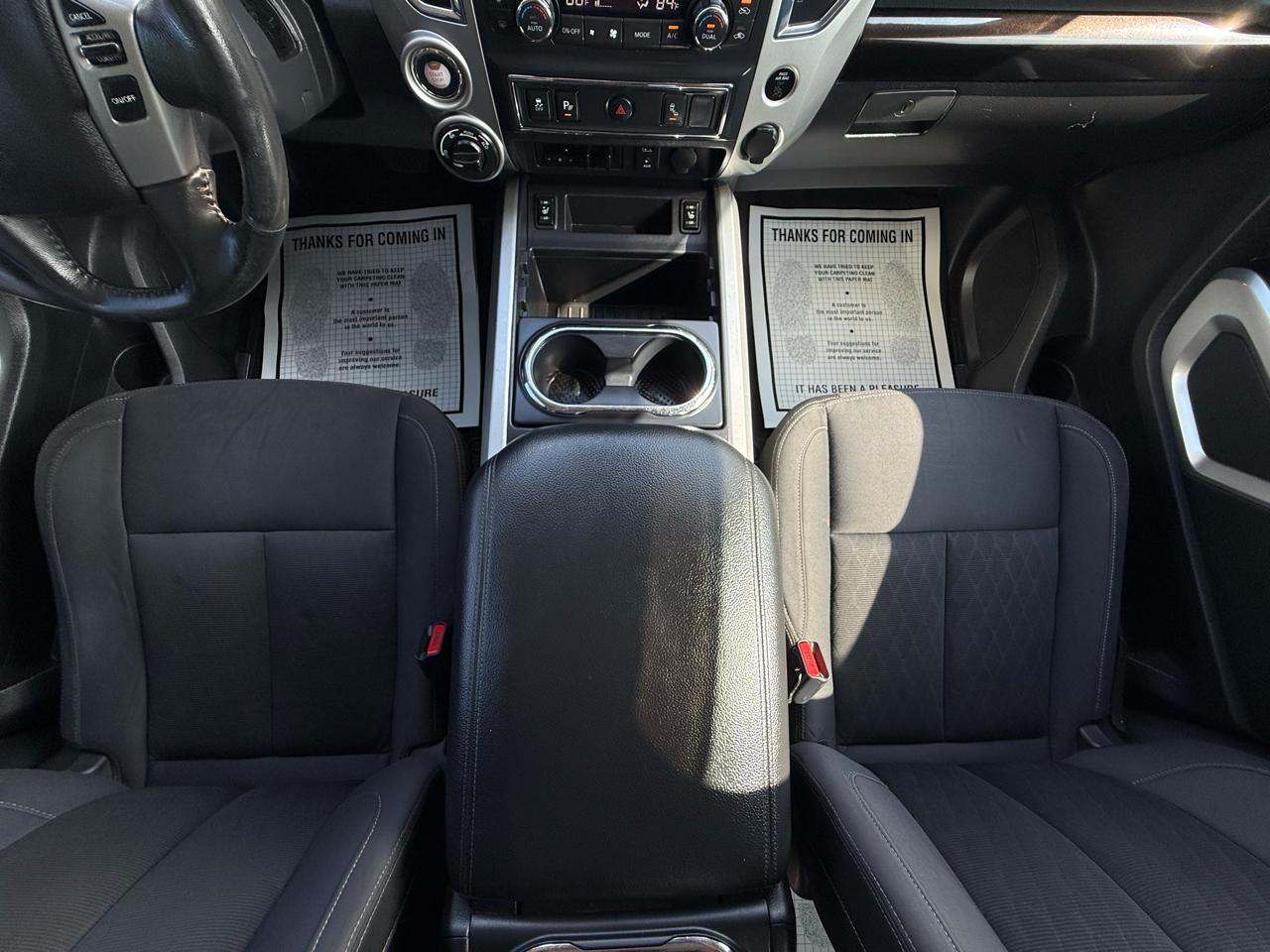 Nissan Titan 4x4 Crew Cab SV 2017