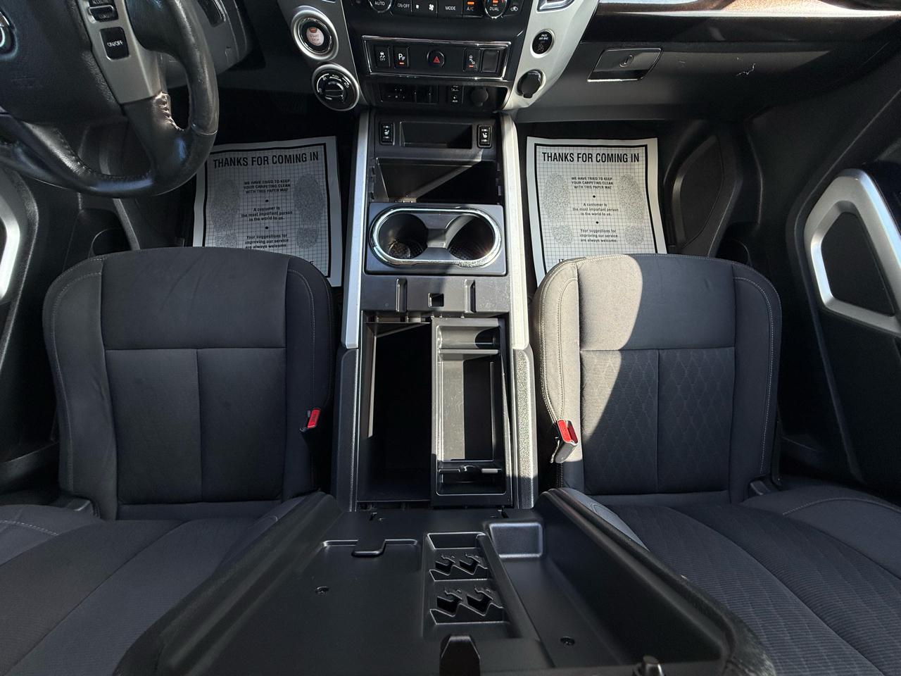 Nissan Titan 4x4 Crew Cab SV 2017