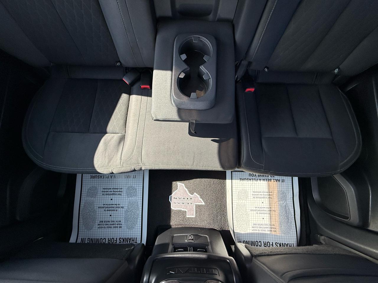 Nissan Titan 4x4 Crew Cab SV 2017