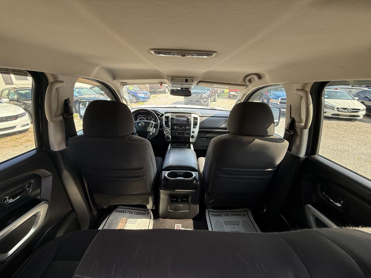 Nissan Titan 4x4 Crew Cab SV 2017