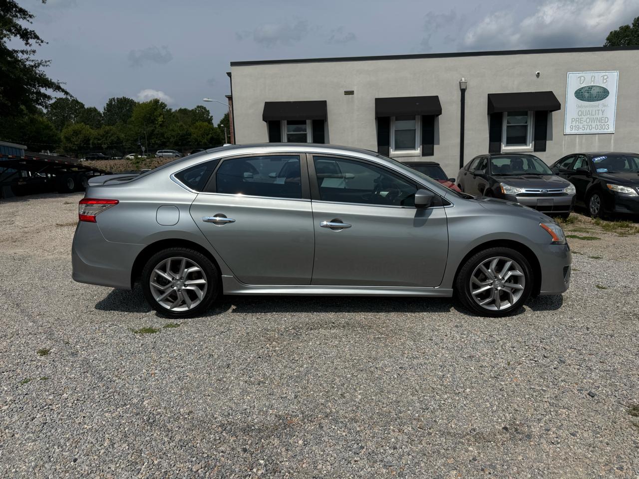 Nissan Sentra 4dr Sdn I4 CVT SR 2014