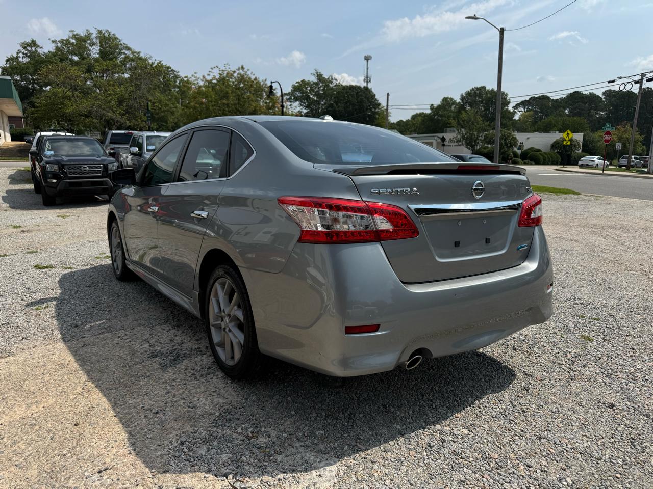 Nissan Sentra 4dr Sdn I4 CVT SR 2014