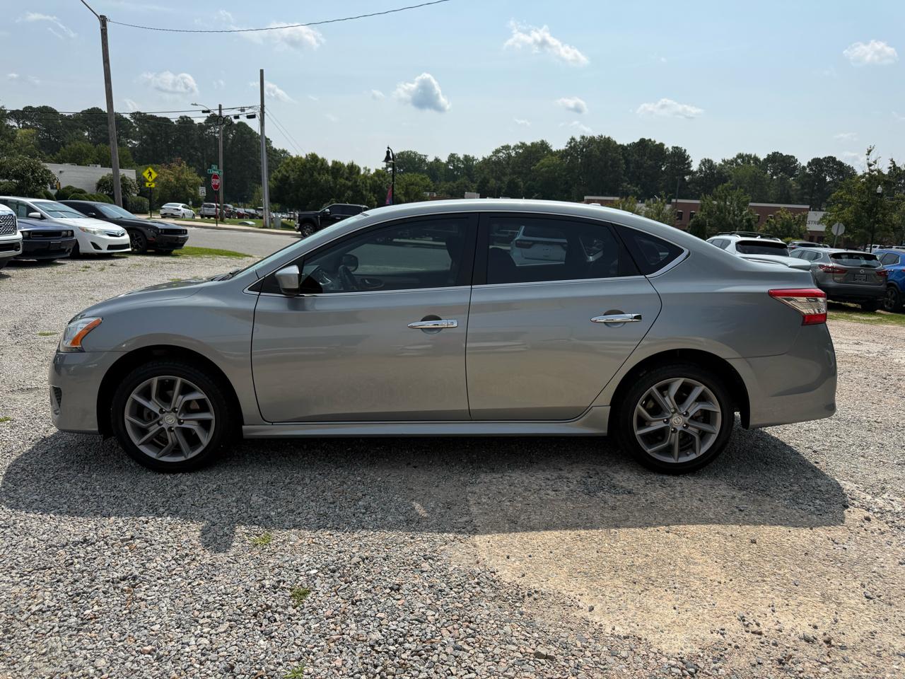 Nissan Sentra 4dr Sdn I4 CVT SR 2014