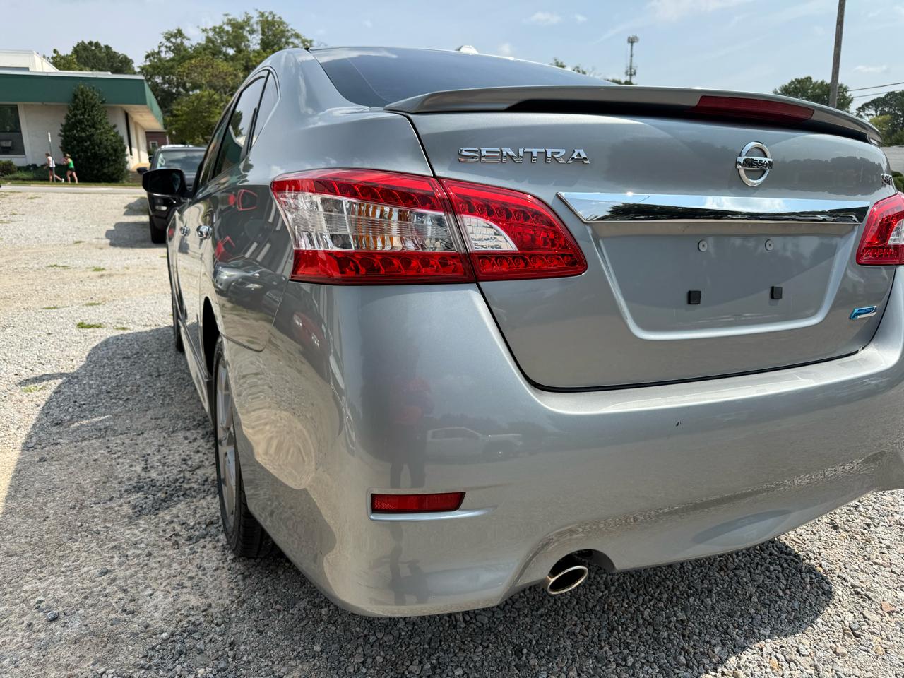 Nissan Sentra 4dr Sdn I4 CVT SR 2014