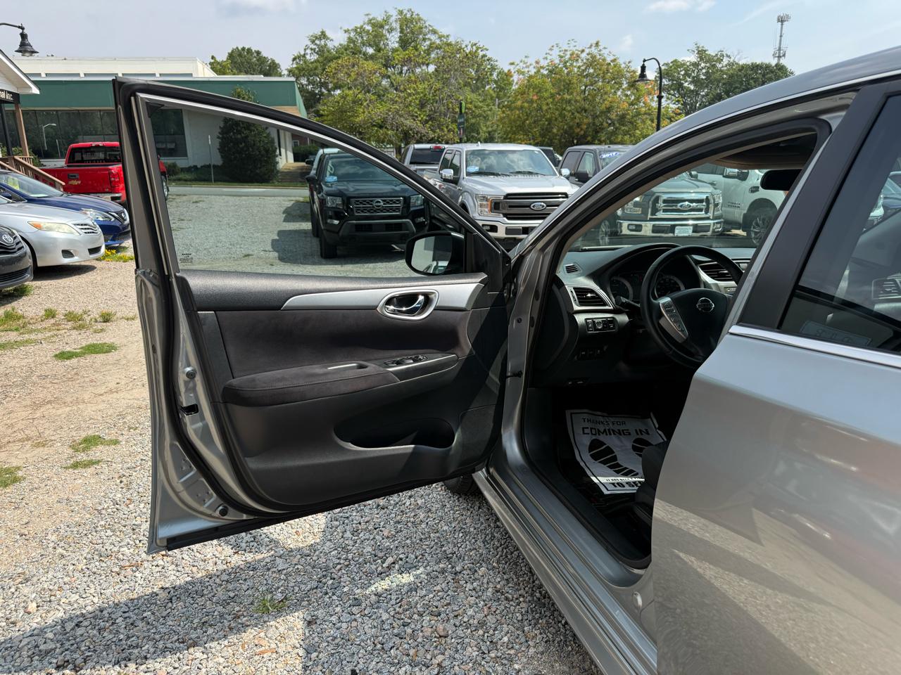Nissan Sentra 4dr Sdn I4 CVT SR 2014