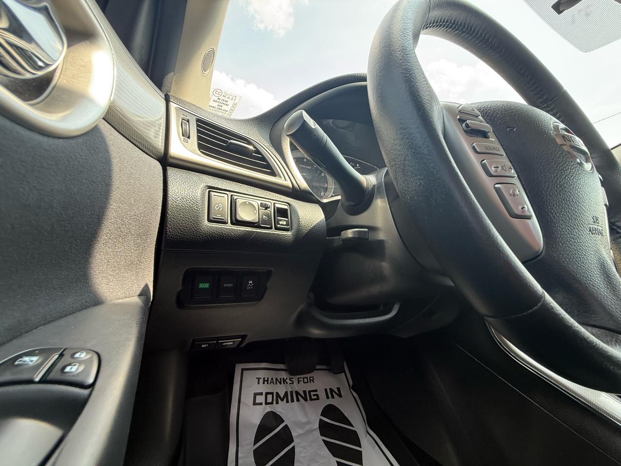 Nissan Sentra 4dr Sdn I4 CVT SR 2014