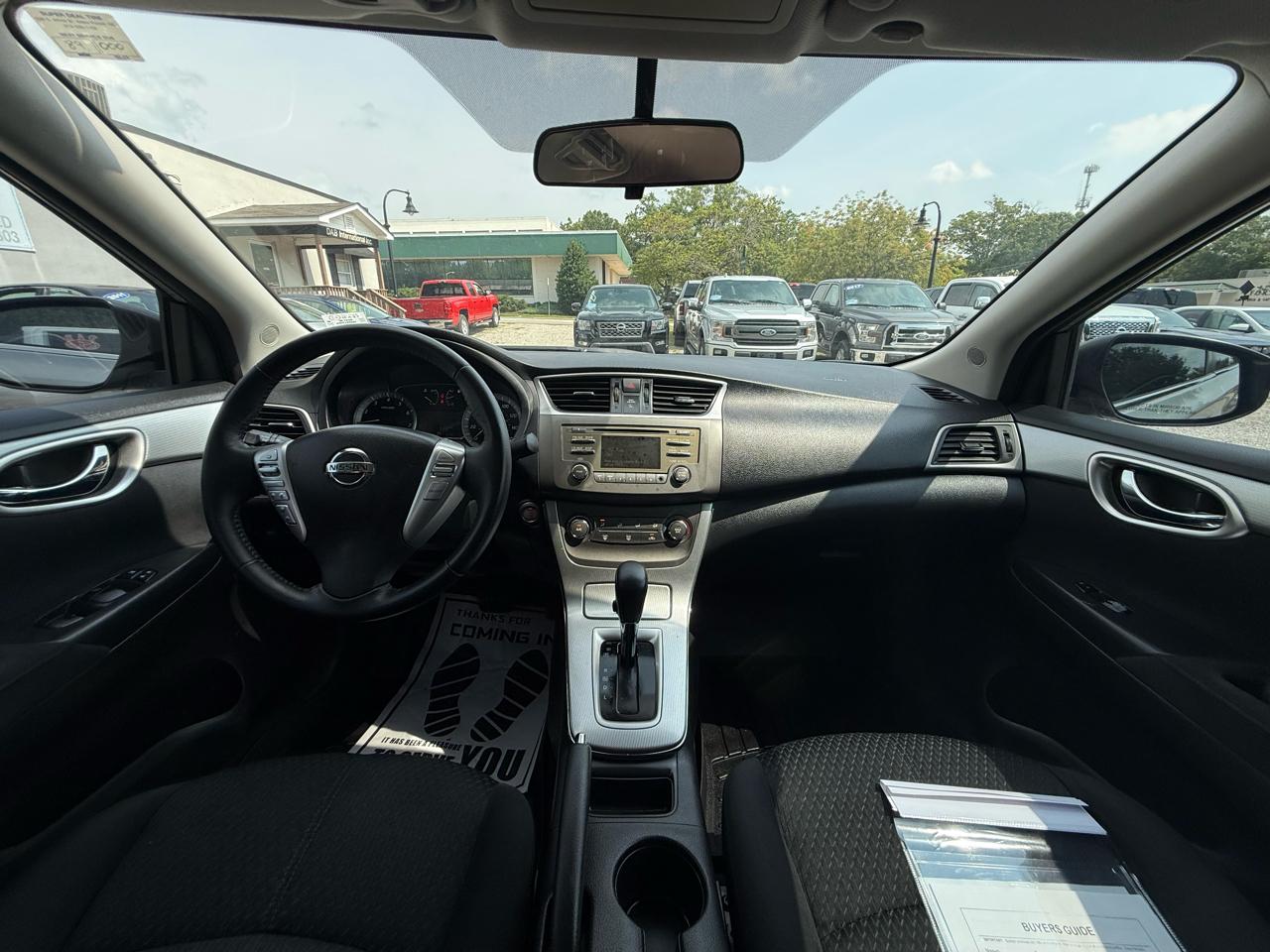 Nissan Sentra 4dr Sdn I4 CVT SR 2014