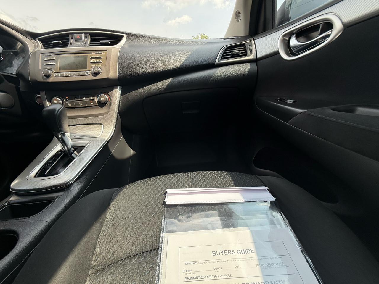 Nissan Sentra 4dr Sdn I4 CVT SR 2014