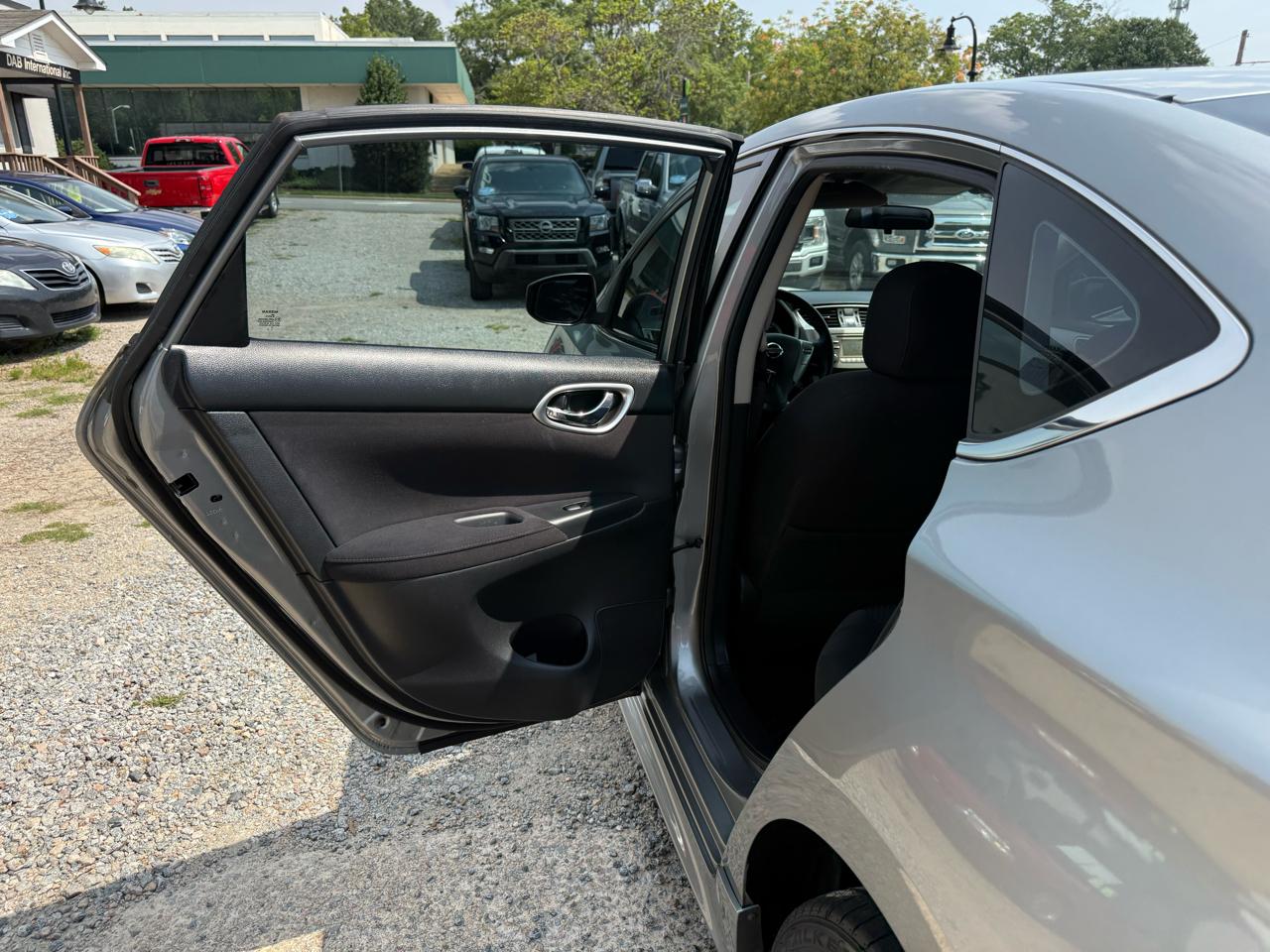 Nissan Sentra 4dr Sdn I4 CVT SR 2014