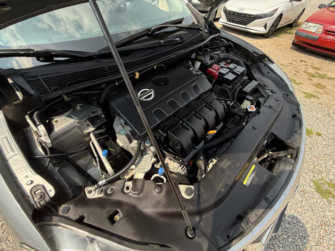 Nissan Sentra 4dr Sdn I4 CVT SR 2014