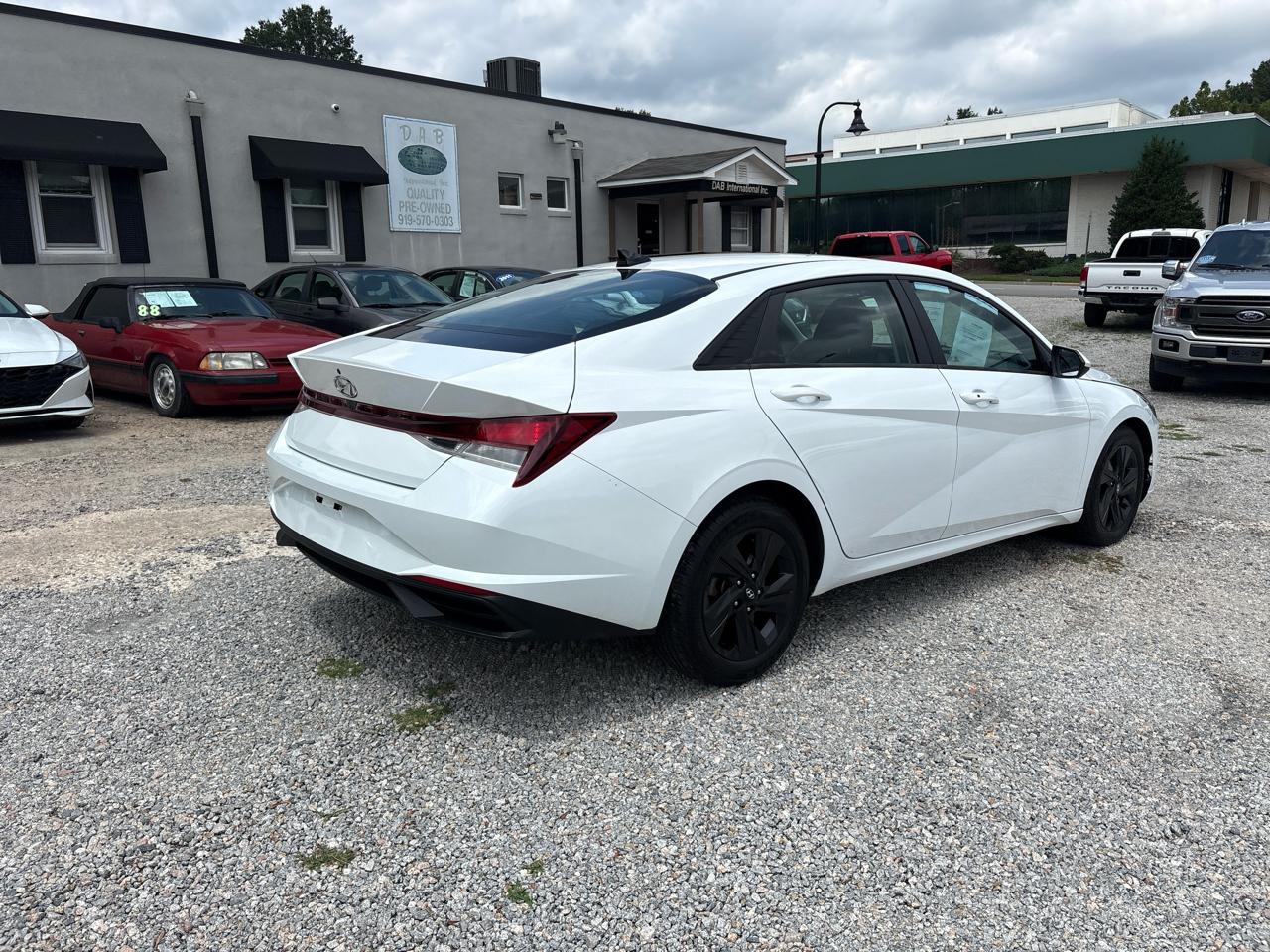 Hyundai Elantra SEL IVT 2021