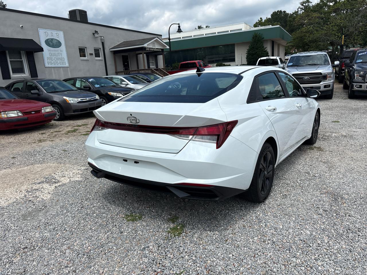 Hyundai Elantra SEL IVT 2021
