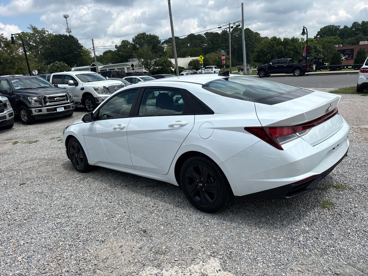 Hyundai Elantra SEL IVT 2021