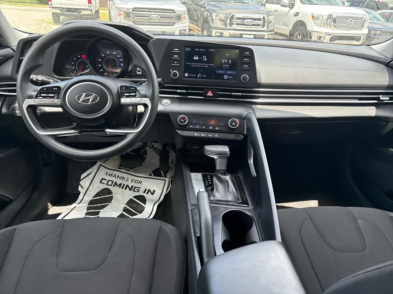 Hyundai Elantra SEL IVT 2021