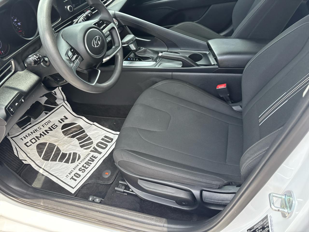 Hyundai Elantra SEL IVT 2021