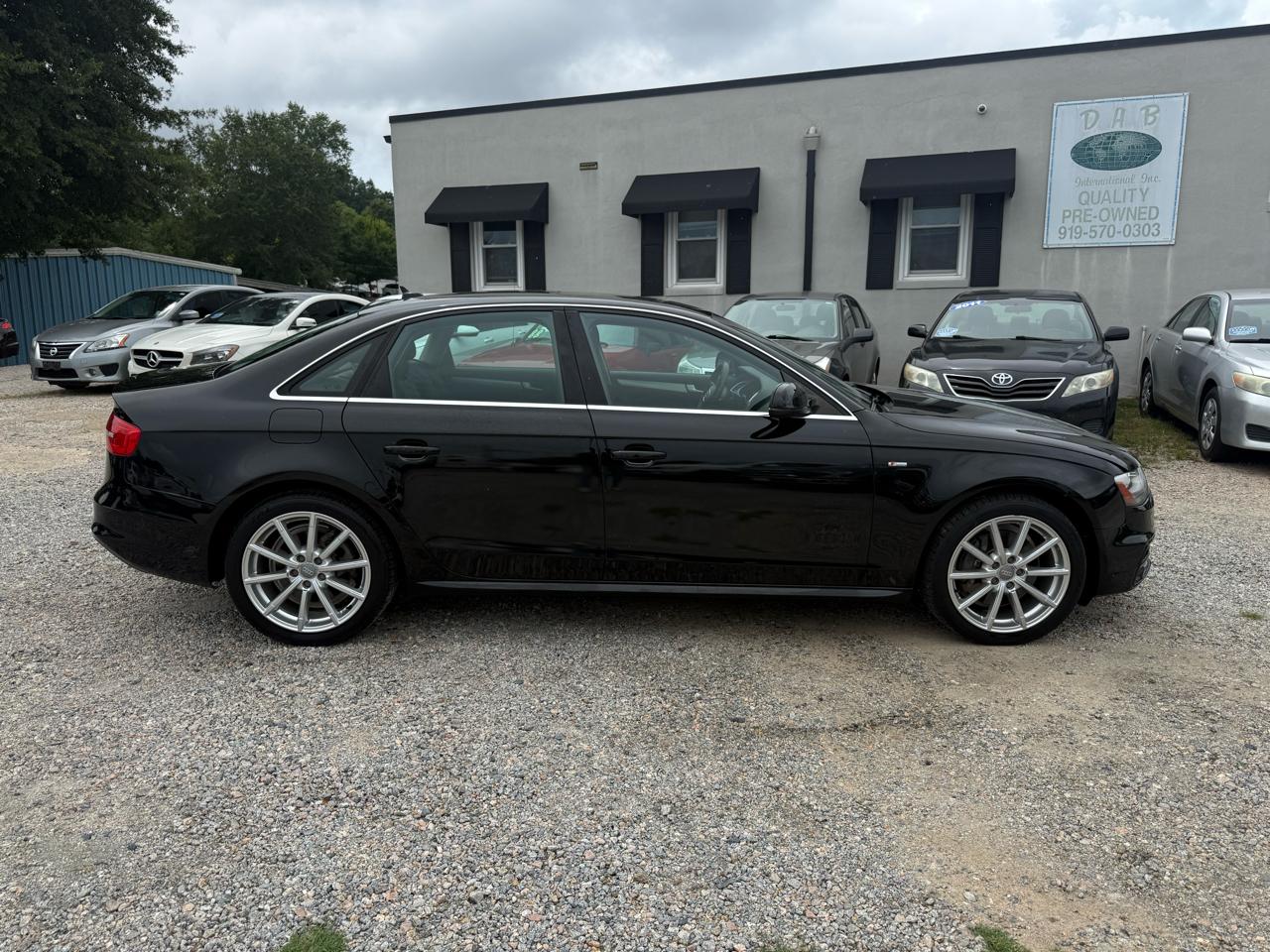 Audi A4 4dr Sdn Auto quattro 2.0T Premium Plus 2014