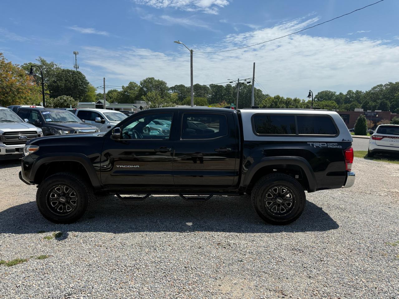 Toyota Tacoma 2WD Double Cab V6 AT TRD Off Road (Natl) 2016