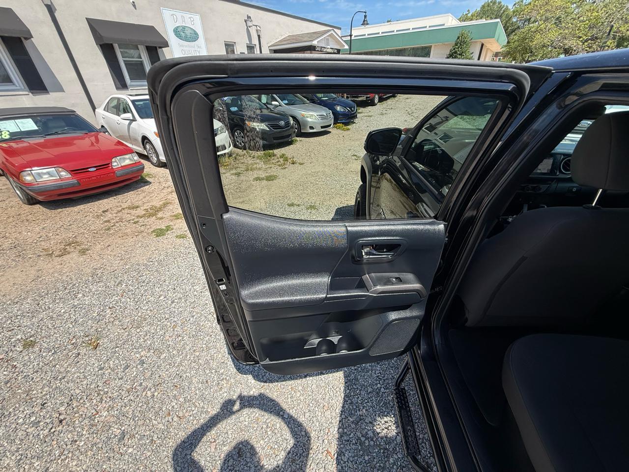 Toyota Tacoma 2WD Double Cab V6 AT TRD Off Road (Natl) 2016