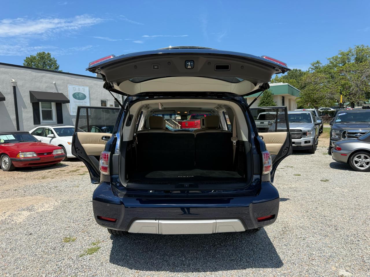 Nissan Armada 4x4 Platinum 2017