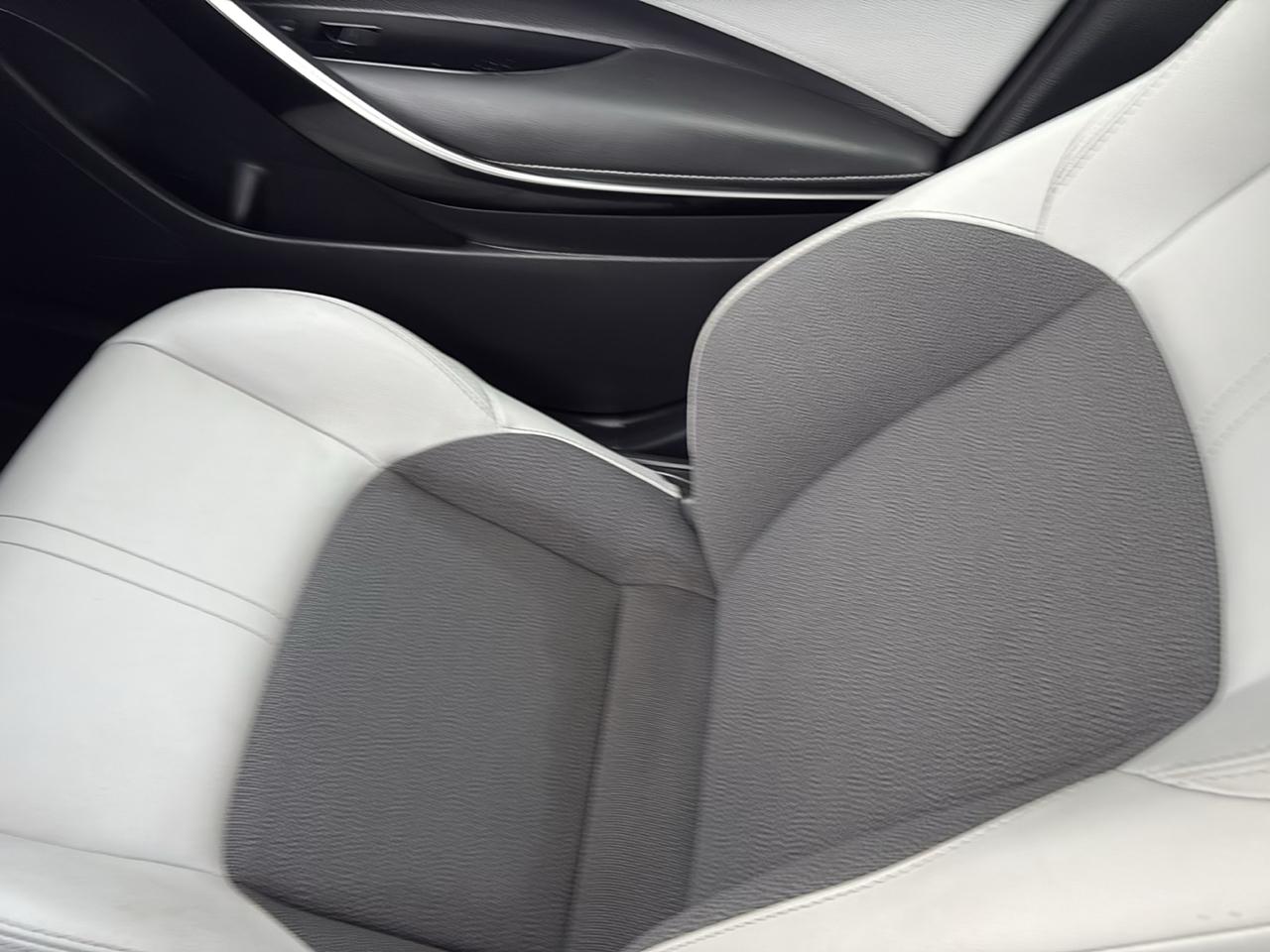 Toyota Corolla Hatchback XSE Manual (Natl) 2022