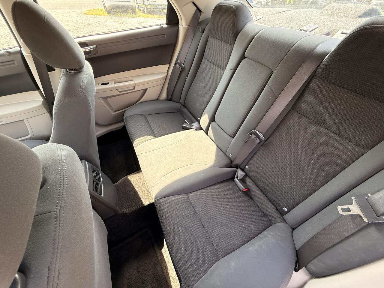 Chrysler 300 4dr Sdn 300 *Ltd Avail* 2005