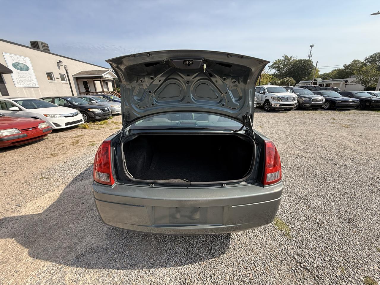 Chrysler 300 4dr Sdn 300 *Ltd Avail* 2005