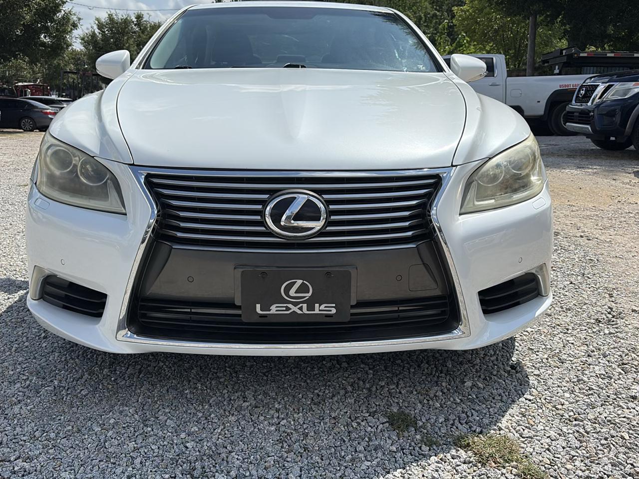 Lexus LS 460 4dr Sdn RWD 2013
