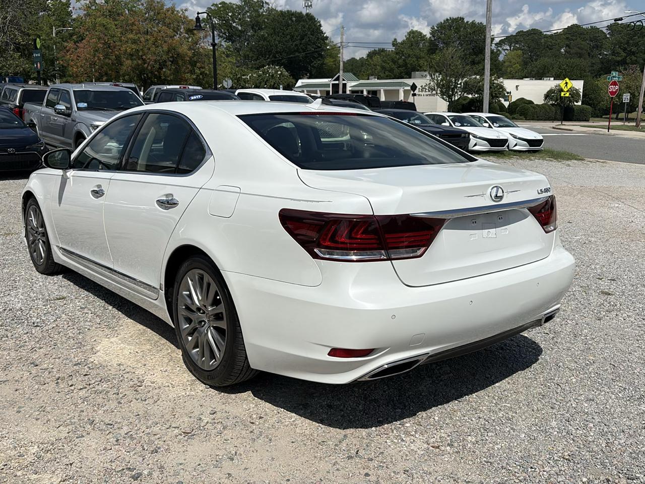 Lexus LS 460 4dr Sdn RWD 2013