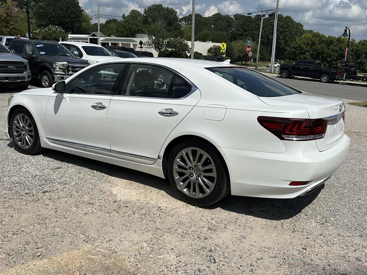 Lexus LS 460 4dr Sdn RWD 2013