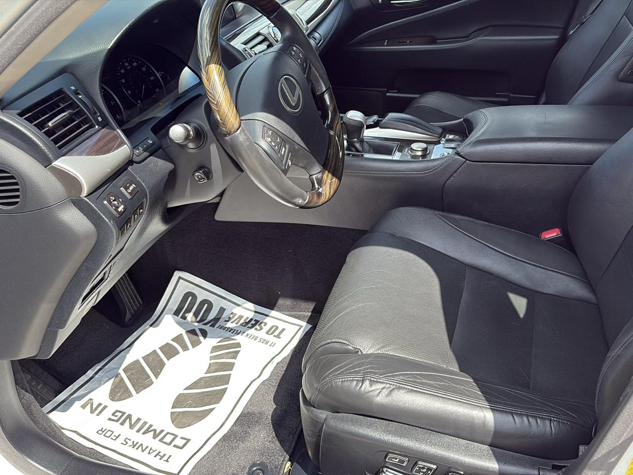 Lexus LS 460 4dr Sdn RWD 2013