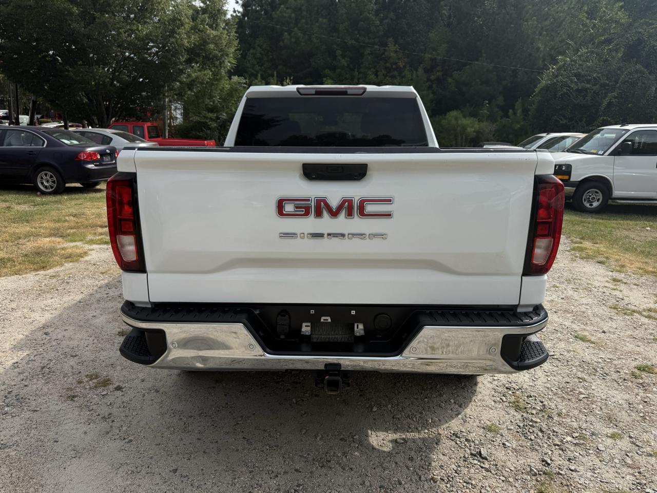 GMC Sierra 1500 4WD Crew Cab 157" Pro 2023